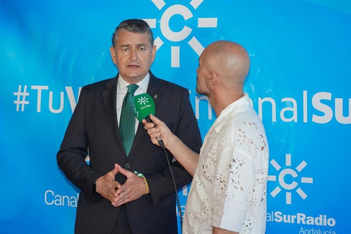 El consejero de Presidencia, Interior, Diálogo Social y Simplificación Administrativa, Antonio Sanz, en un acto de Canal Sur.