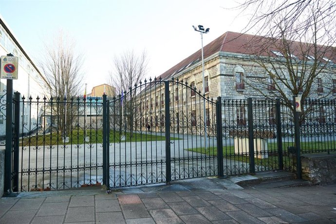 Archivo - El Palacio de la Justicia de Cantabria, el día que ha declarado el presunto asesino por un doble crimen a su expareja y su bebé de once meses en Liaño (Cantabria), a 2 de febrero de 2022, en Santander, Cantabria (España). El procesado, que has