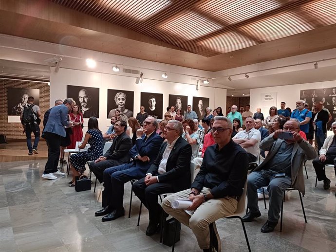 El arzobispo de Madrid, el Defensor del Pueblo y el presidente de la CONFER en la inauguración de 'Shame' sobre víctimas de abusos sexuales en la infancia.