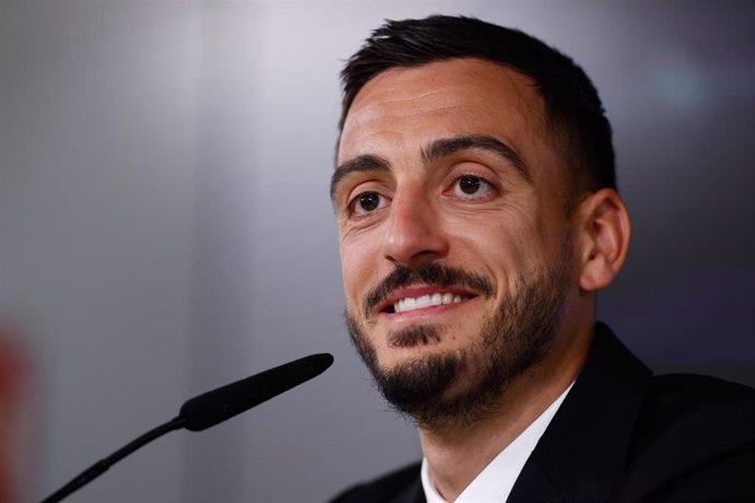 Joselu Mato, en su presentación con el Real Madrid.