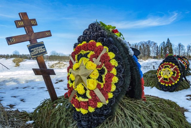Archivo - March 18, 2023, Moscow, Moscow, Russia: Wagner group crown of flowers in the graves of mercenaries killed during the russian invasion in Ukraine buried in the Mavrino village near Moscow city, Russia.