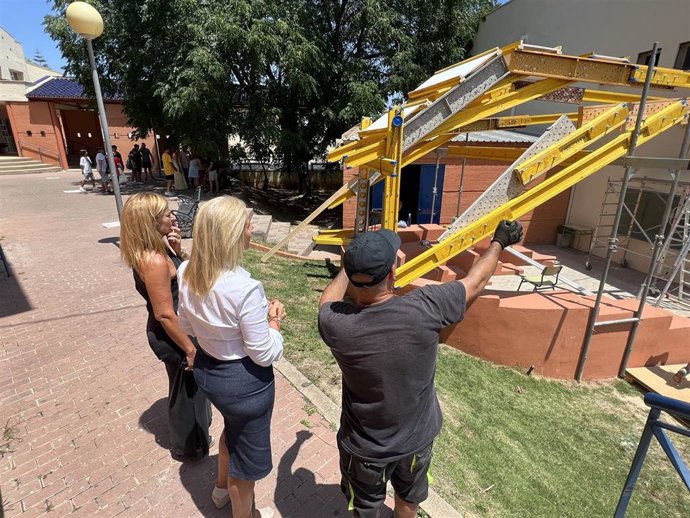 Avanzan las obras del "aula abierta" del IES Juan Ciudad Duarte