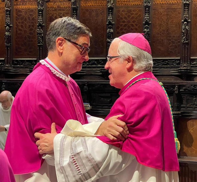 Francisco Ortiz Bernal toma posesión como nuevo deán del Cabildo Catedral de Sevilla