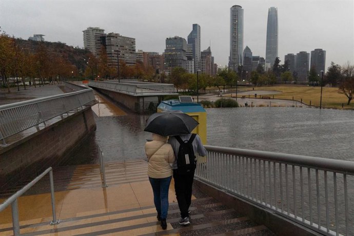 Lluvia intensa en Santiago de Chile