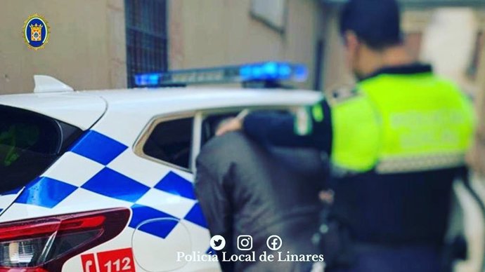 Detención dela Policía Local en Linares
