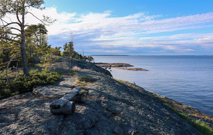 Archivo - Finlandia presenta la primera isla turística del mundo sin teléfonos