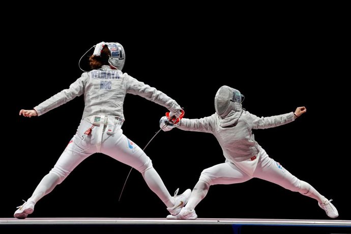 Archivo - Las esgrimistas rusas Sofya Velikaya y Sofia Pozdniakova