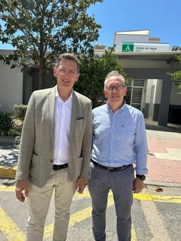El parlamentario José Luis Sánchez Teruel junto al alcalde de Abla, Francisco Javier Sánchez