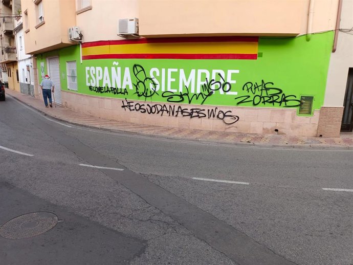 Vox denuncia pintadas en su sede de Nquera