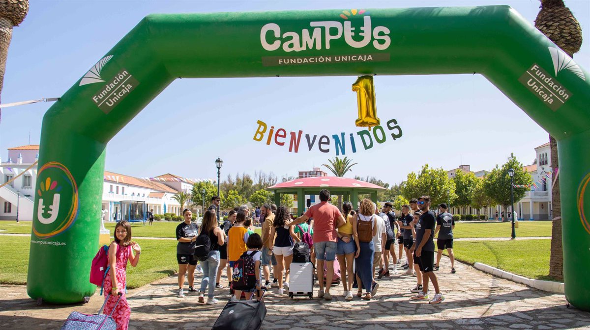 El Campus Sabinillas inaugura la temporada de verano de los campamentos de la Fundación Unicaja