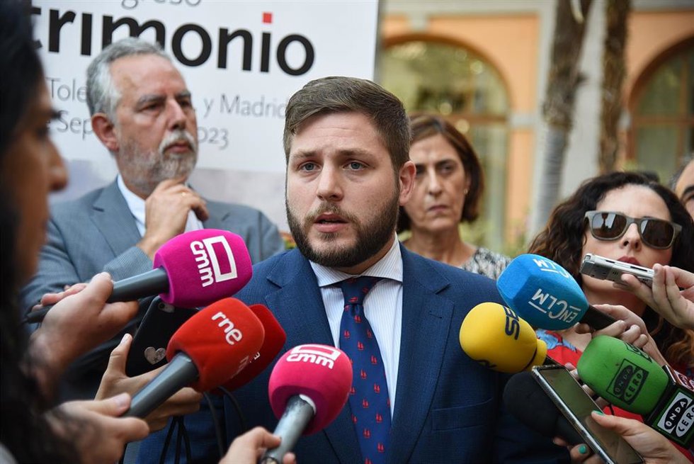 El consejero de Fomento, Nacho Hernando, presenta, junto a representantes de la Universidad de Castilla-La Mancha y del Colegio de Ingenieros de Caminos, Canales y Puertos, el I Congreso Internacional de Patrimonio de la Obra Pública y de la Ingeniería.