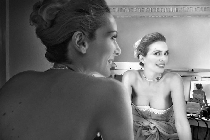 Archivo - Fotografía de Kira Miró en la exposición fotográfica de Javier Cámara 'El placer de mirar' en l'Alfs del Pi (Alicante).