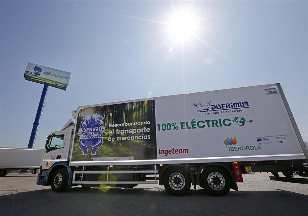 Iberdrola y Disfrimur instalarán más de 160 puntos de recarga para camiones eléctricos en España