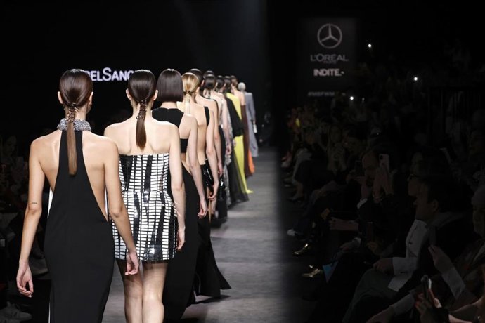 Desfile de Isabel Sanchis en la MBFWMadrid