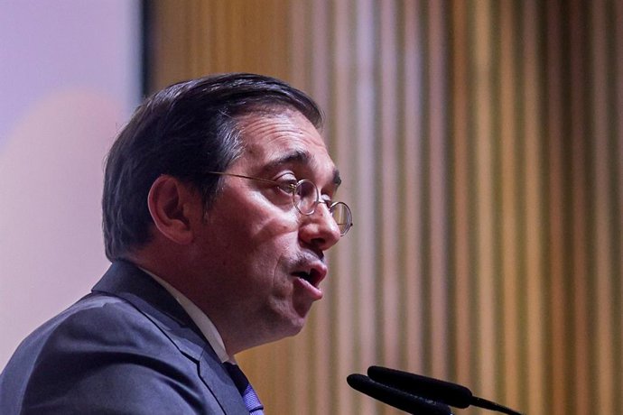 El ministro de Asuntos Exteriores, Unión Europea y Cooperación, José Manuel Albares, inaugura una conferencia de alto nivel sobre el Impacto Global de la Vacunación, en el Ministerio de Asuntos Exteriores, Unión Europea y Cooperación, a 13 de junio de 2