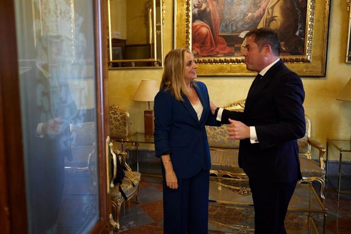 La alcaldesa de Granada y el presidente de la CGE