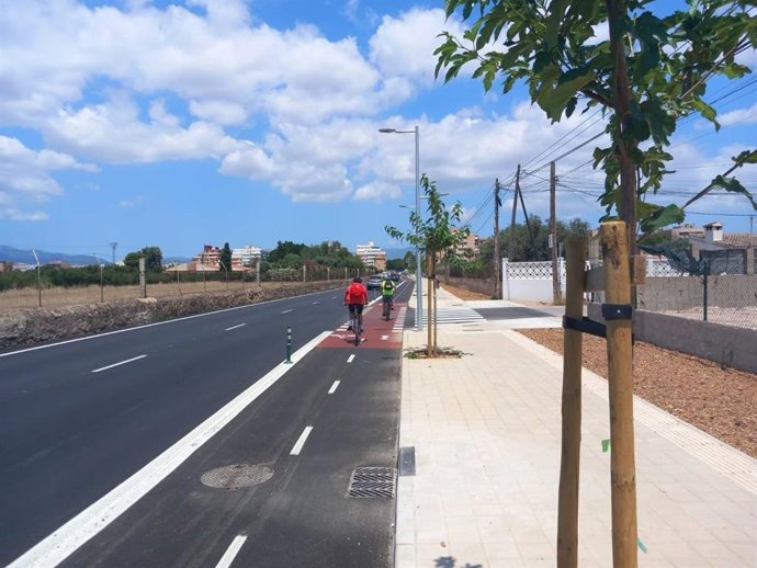Nuevo carril bici y aceras del Camí Salard.