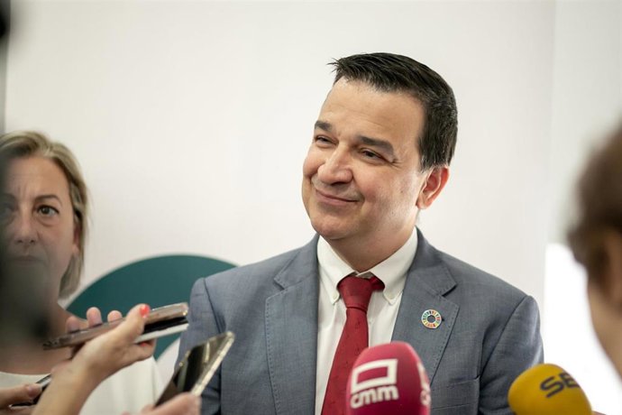 El consejero de Agricultura, Agua y Desarrollo Rural de C-LM, Francisco Martínez Arroyo