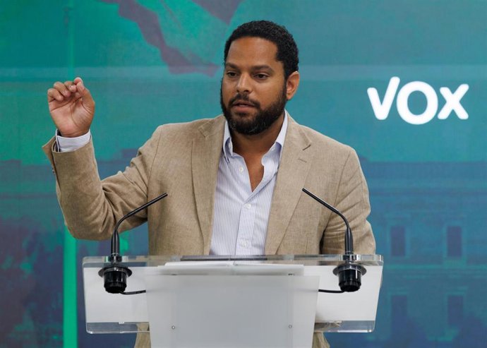 El secretario general de Vox, Ignacio Garriga, ofrece una rueda de prensa en la sede del partido, a 26 de junio de 2023, en Madrid (España).