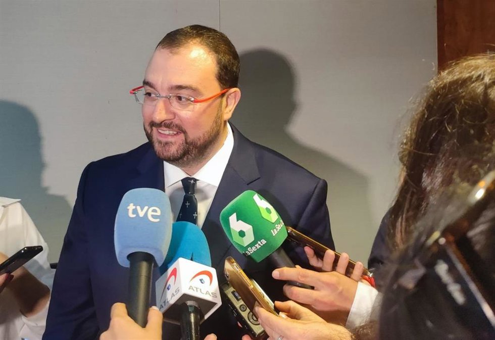 Adrián Barbón