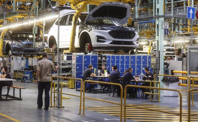 Archivo - Un vehículo en la fábrica de Ford en Almussafes, a 24 de octubre de 2022, en Almussafes, Valencia, Comunidad Valenciana (España). 