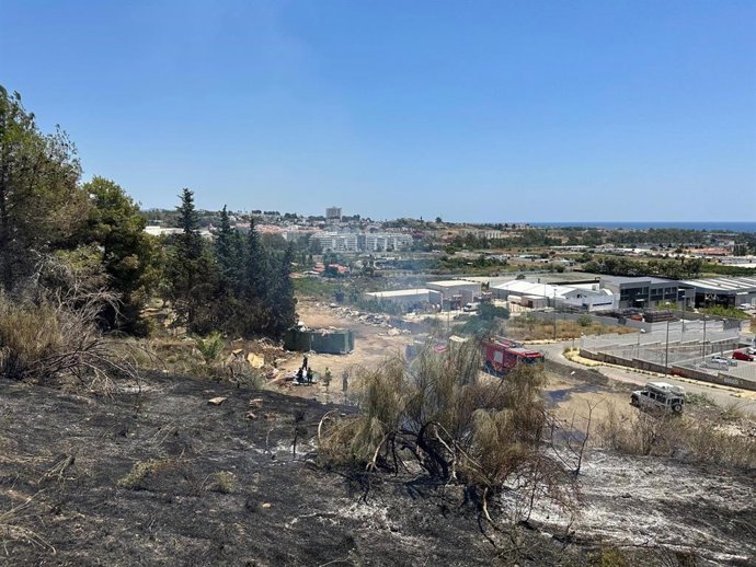 Extinguido el incendio anexo al polígono industrial de San Pedro Alcántara