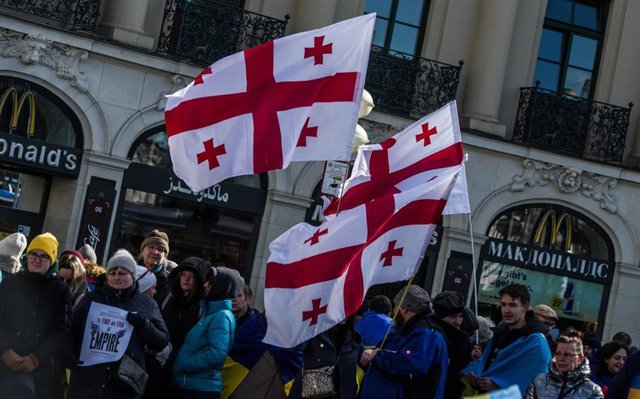 Archivo - Manifestación de la comunidad georgiana en Múnich, Alemania, contra la guerra de Ucrania.