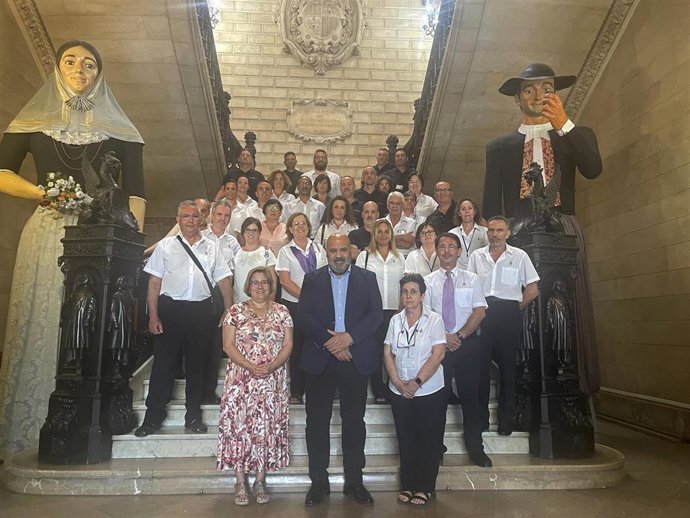 El alcalde de Palma se reúne con el personal de mayordomía del Ayuntamiento.