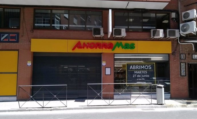 Nueva tienda de Ahorramas en calle Alfares