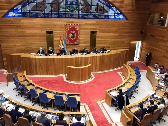Archivo - Votación en el Parlamento de Galicia 