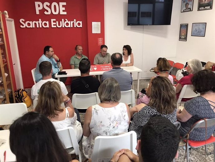 La candidata del PSOE al Congreso por Ibiza, Milena Herrera, en un acto celebrado este lunes en Santa Eulria