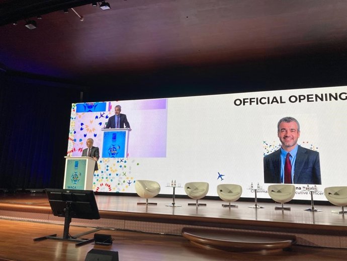 El consejero delegado de Aena, Maurici Lucena, durnate su intervención.