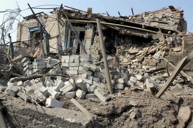 Una vivienda en ruinas en Dnipro, Ucrania