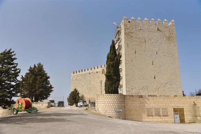 Archivo - Castillo de Monzón.