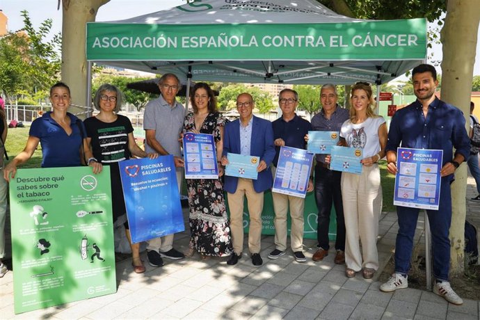 Las piscinas municipales refuerzan su compromiso con la promoción de hábitos saludables