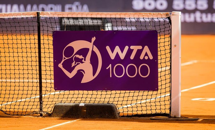 Archivo - WTA Logo during the first round of the 2021 Mutua Madrid Open WTA 1000 tournament