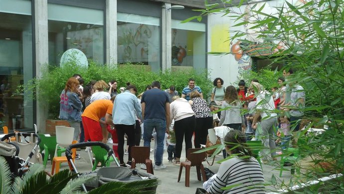 Imagen de la iniciativa Fresk-UDA para el verano en la biblioteca de Intxaurrondo Kultur Etxea