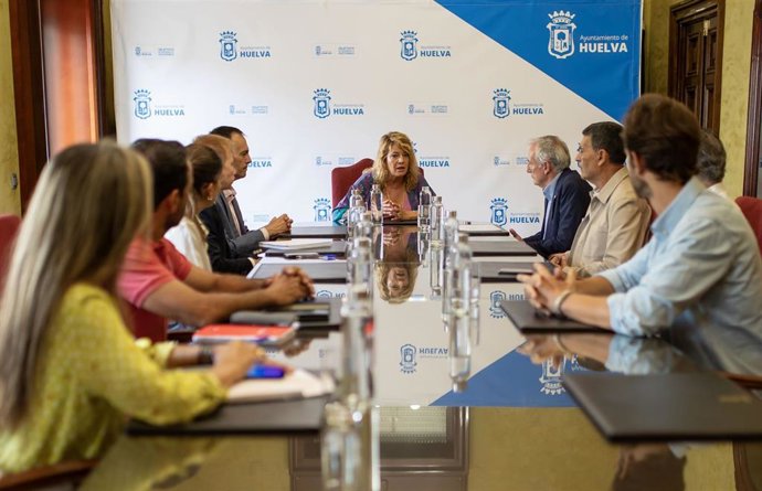 Reunión entre Ayuntamiento de Huelva y el Real Club de Tenis.