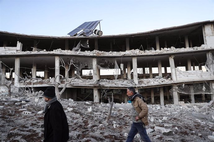 Archivo - Daños materiales causados por un bombardeo achacado a Rusia en la provincia siria de Idlib