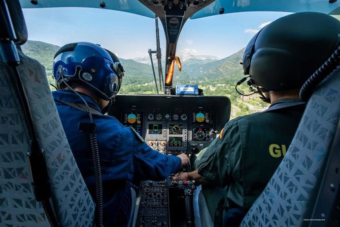 La Guardia Civil y la Gendarmería Francesa realizan ejercicios de cooperación y entrenamiento de rescates en montaña