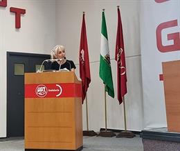 Carmen Castilla agradece el apoyo recibido de la federación en el cuarto comité regional de UGT FICA Andalucía.