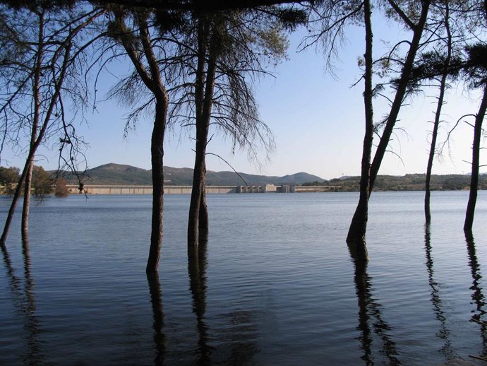 Archivo - Embalse de Bellús (Valencia)