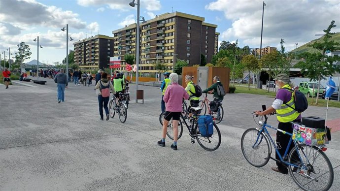 Cadena de bicicletas en Bilbao.