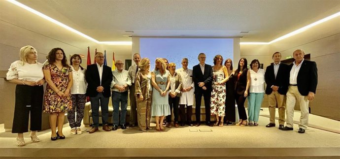 El consejero en funciones de Salud, Juan José Pedreño, asiste a la entrega del Sello 'Equipos Excelentes' en Cartagena.