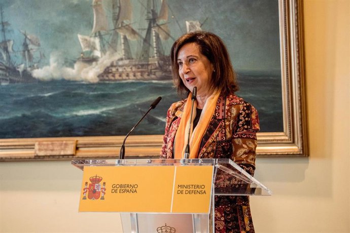 La ministra de Defensa, Margarita Robles, interviene durante la toma de posesión del nuevo director del Centro de Sistemas y Tecnologías de la Información y las Comunicaciones (CESTIC), en la sede del Ministerio de Defensa,