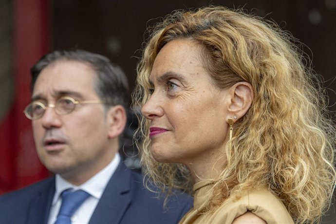 La presidenta del Congreso de los Diputades, Meritxell Batet, junto al ministro de Asuntos Exteriores, Unión Europea y Cooperación, José Manuel Albares, en los 36 Premis Pimes de Pimec.