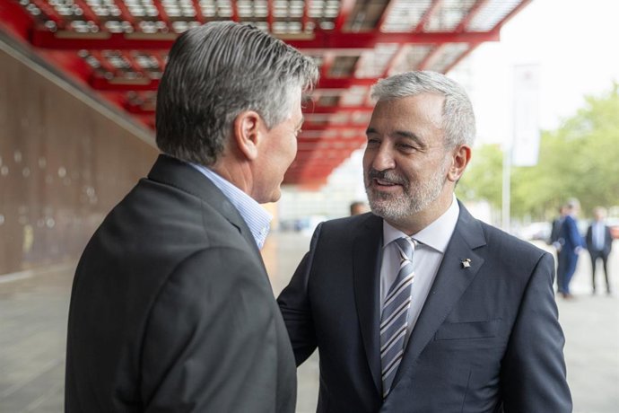 L'alcalde de Barcelona, Jaume Collboni, al costat del president de Pimec, Antoni Cañete.