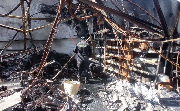 Archivo - Nave quemada en Formentera