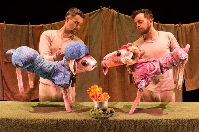 Archivo - CImagen de una representación en el Teatre Arniches de Alicante