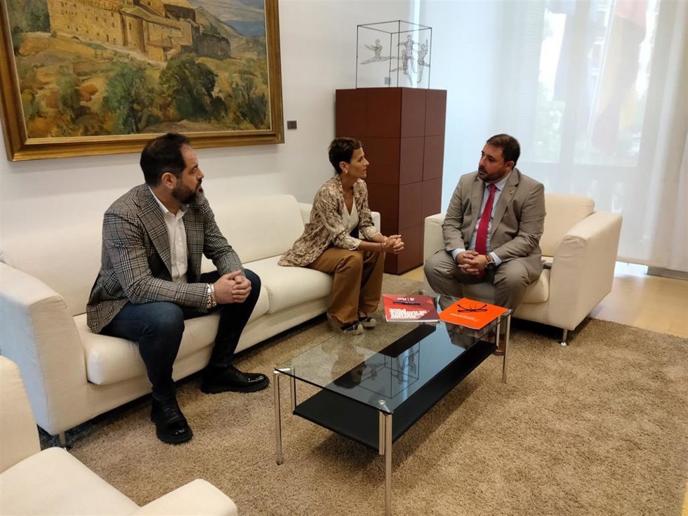 Ramón Alzórriz, María Chivite y Unai Hualde.